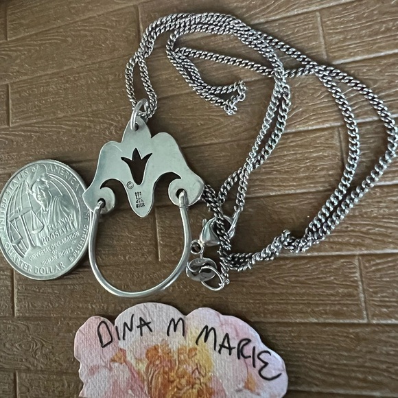 James Avery Retired Tulip Charm Holder Necklace with 16in Chain! 925 - Picture 2 of 2